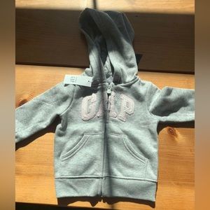 New GAP hoodie